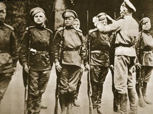 Membri del 1º Battaglione Femminile della Morte russo, 1917